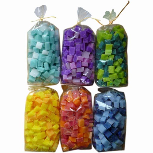 Zeige Details für Würfel aus Paraffin-Stearin-Gemisch Bild von Würfel aus Paraffin-Stearin-Gemisch