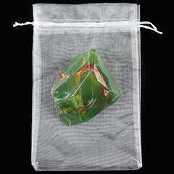 Bild von grüner Granat SoapRocks + Organzabeutel